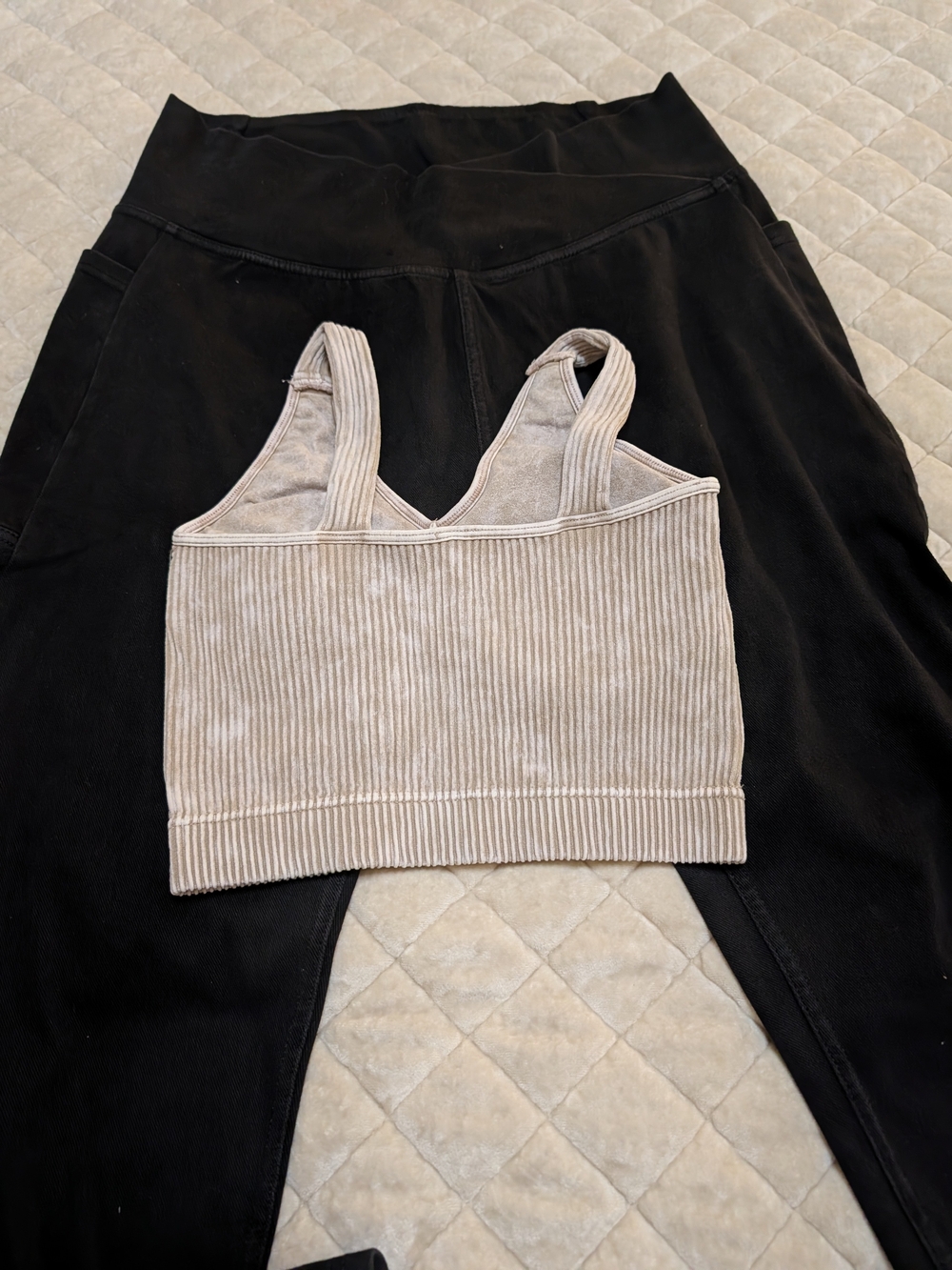 HALARA Ribbed Crop Sports Bra Top in Beige with Black Leggings